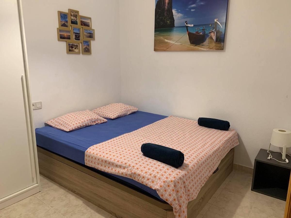 Апартаменты Apartamento Playa Del Cura Торевьиа Экстерьер фото