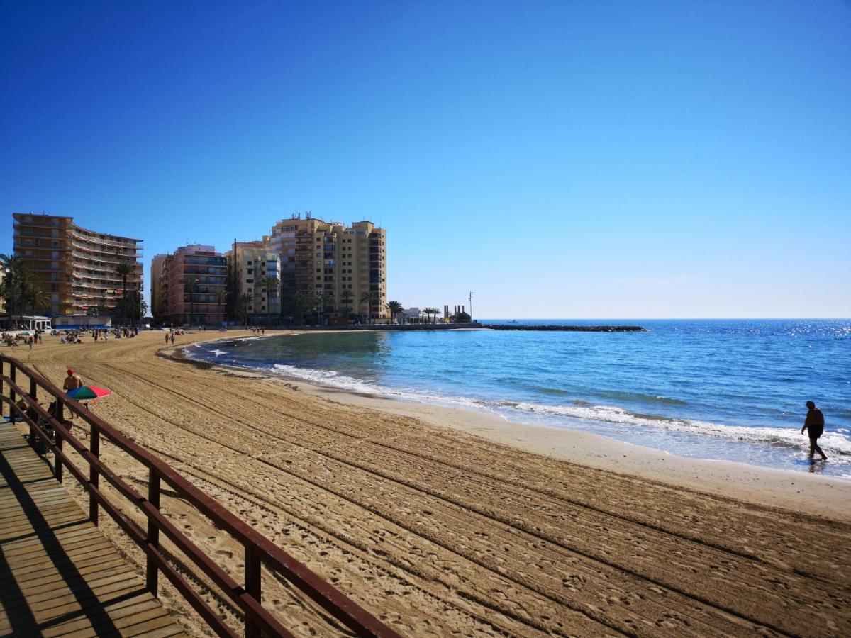 Апартаменты Apartamento Playa Del Cura Торевьиа Экстерьер фото
