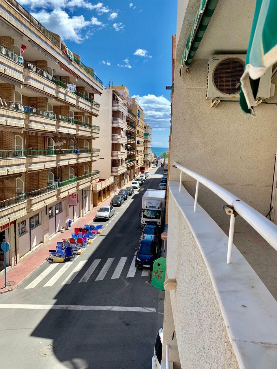 Апартаменты Apartamento Playa Del Cura Торевьиа Экстерьер фото