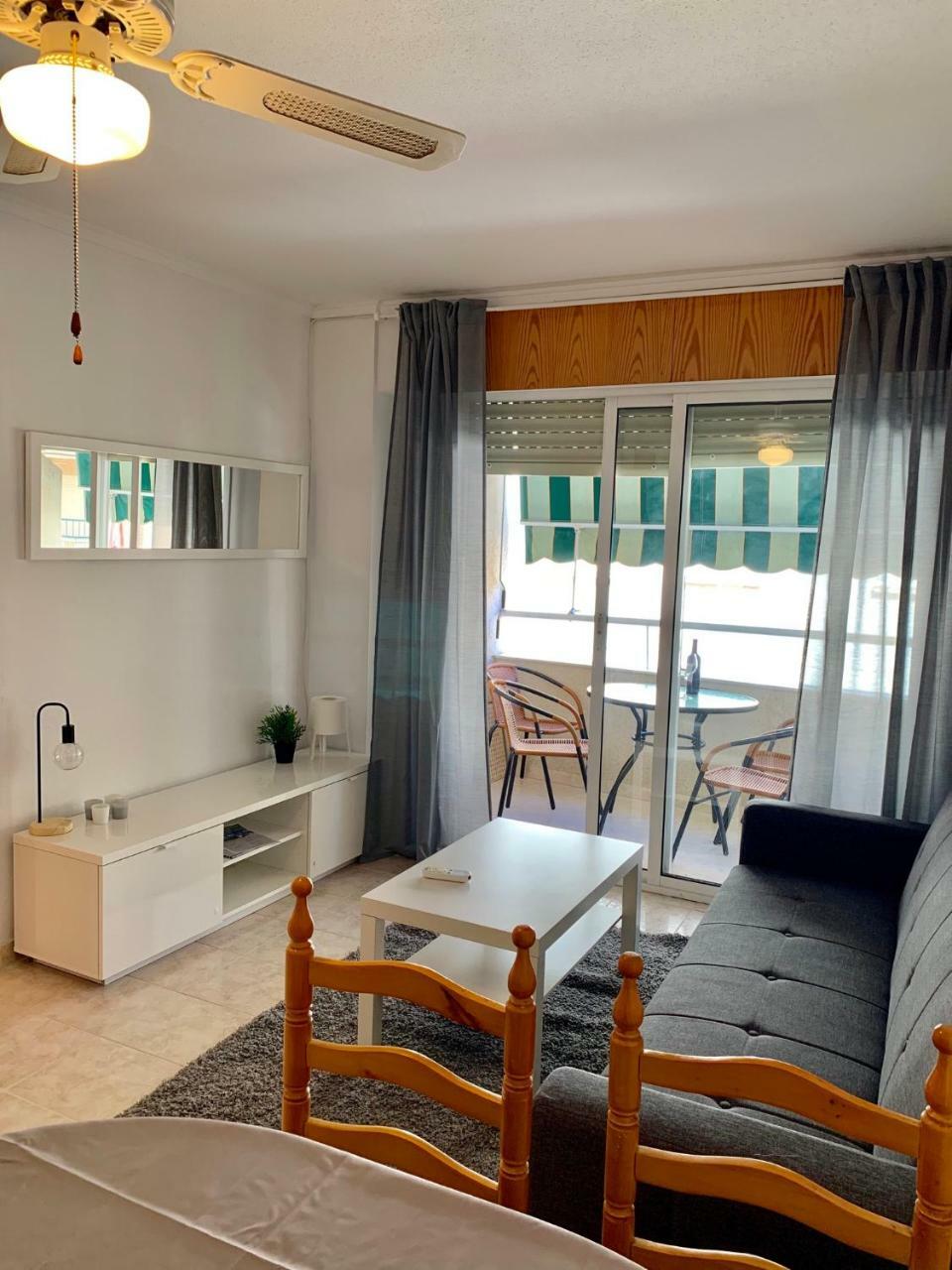 Апартаменты Apartamento Playa Del Cura Торевьиа Экстерьер фото