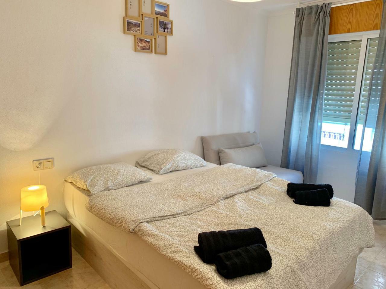 Апартаменты Apartamento Playa Del Cura Торевьиа Экстерьер фото